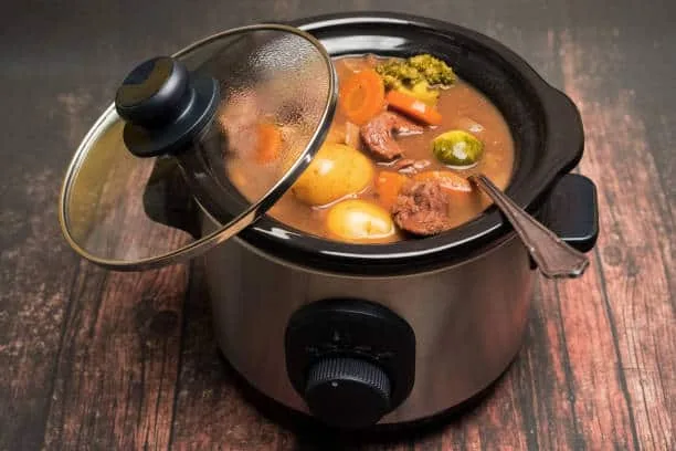 rice cooker vs slow cooker: slow cooker