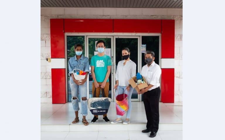 Malaysians ‘Rice’ Against World Hunger in Rice Bucket Challenge