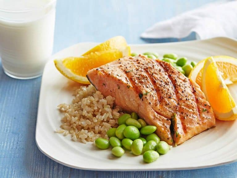 Soy-Glazed Salmon With Brown Rice Recipe