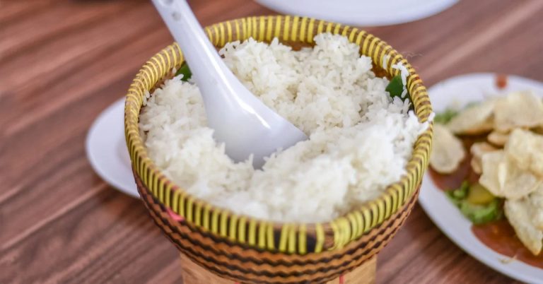 How to Make the Perfect Jasmine Rice (Stovetop and Rice Cooker Methods)