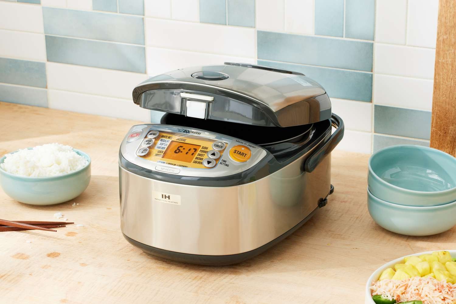 Modern Rice Cooker Features That Enhance the Cooking Process We Know Rice