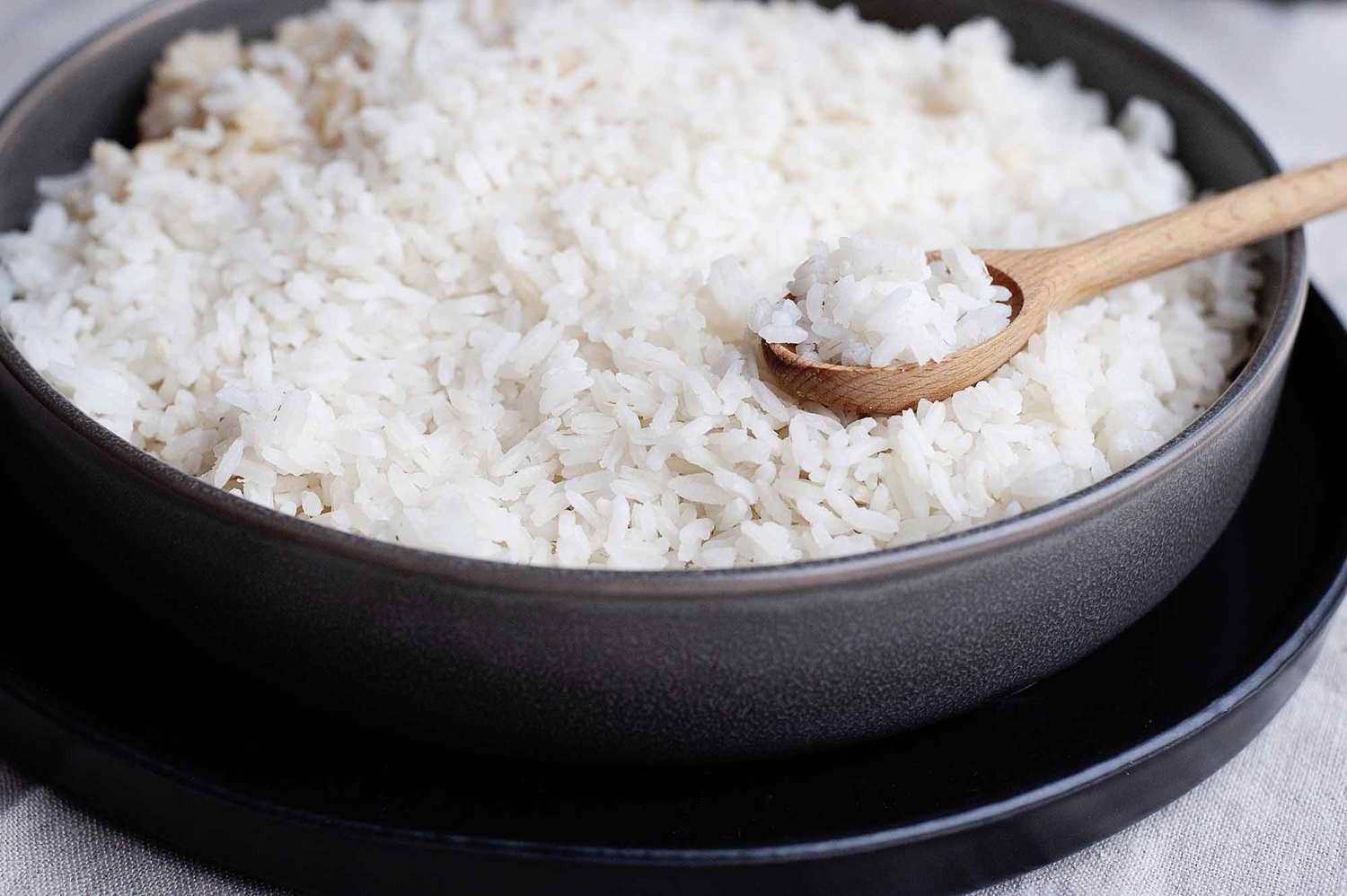Traditional vs. Electric Rice Cookers Differences Explained We Know Rice