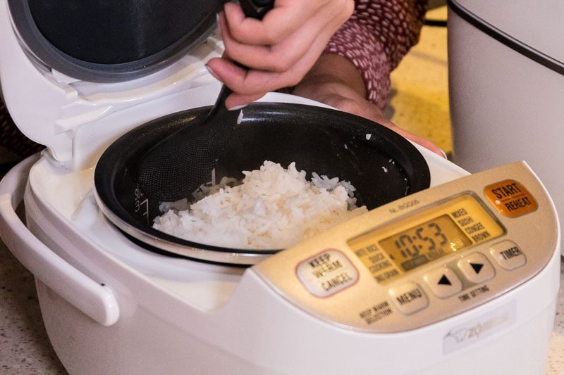 How to Keep Rice Warm in a Rice Cooker Without Overcooking It We Know