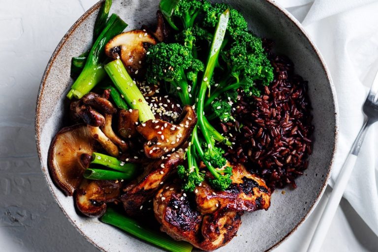 Black Rice Bowl with Chicken and Mushroom Recipe